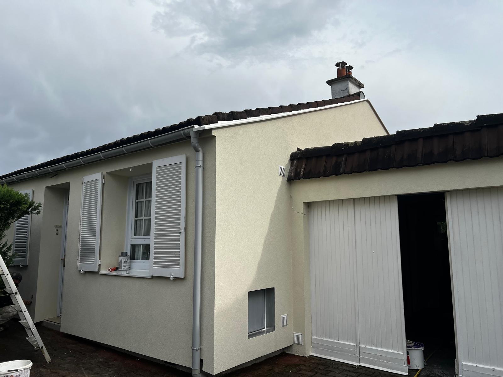Façade côté garage après travaux d'ITE à Baillet-en-France